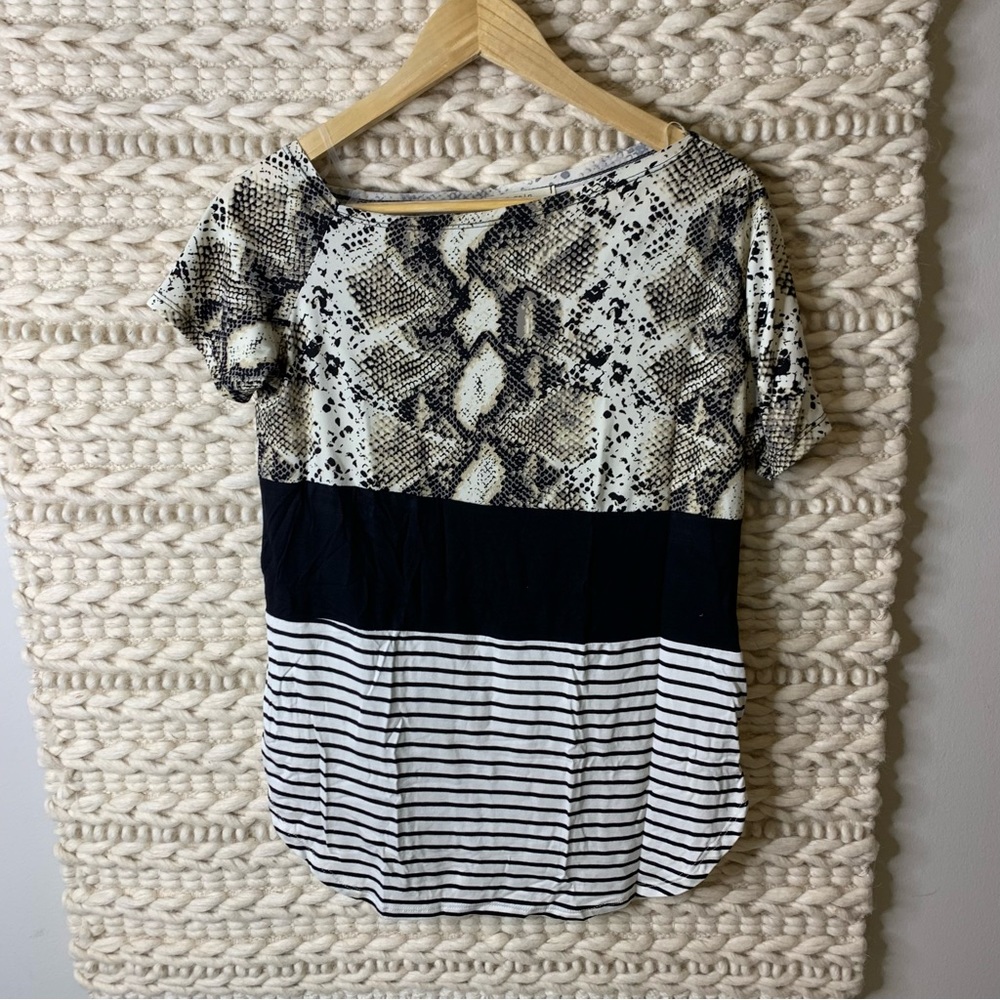 A.gain Mixed Pattern Snakeprint Top